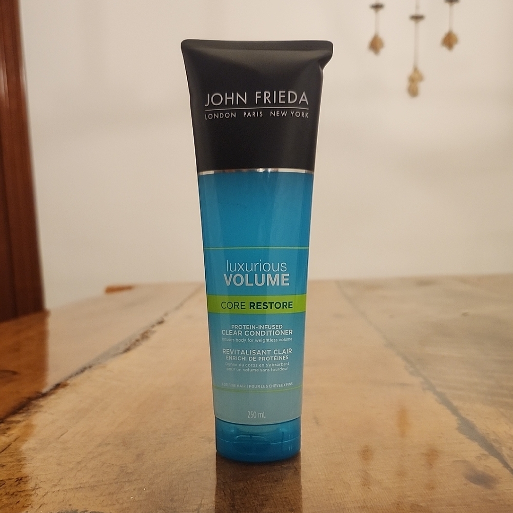 Luxurious Volume Core Restore Conditioner - Blue